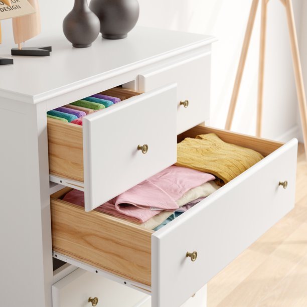 Modern Dresser of 5 Drawers