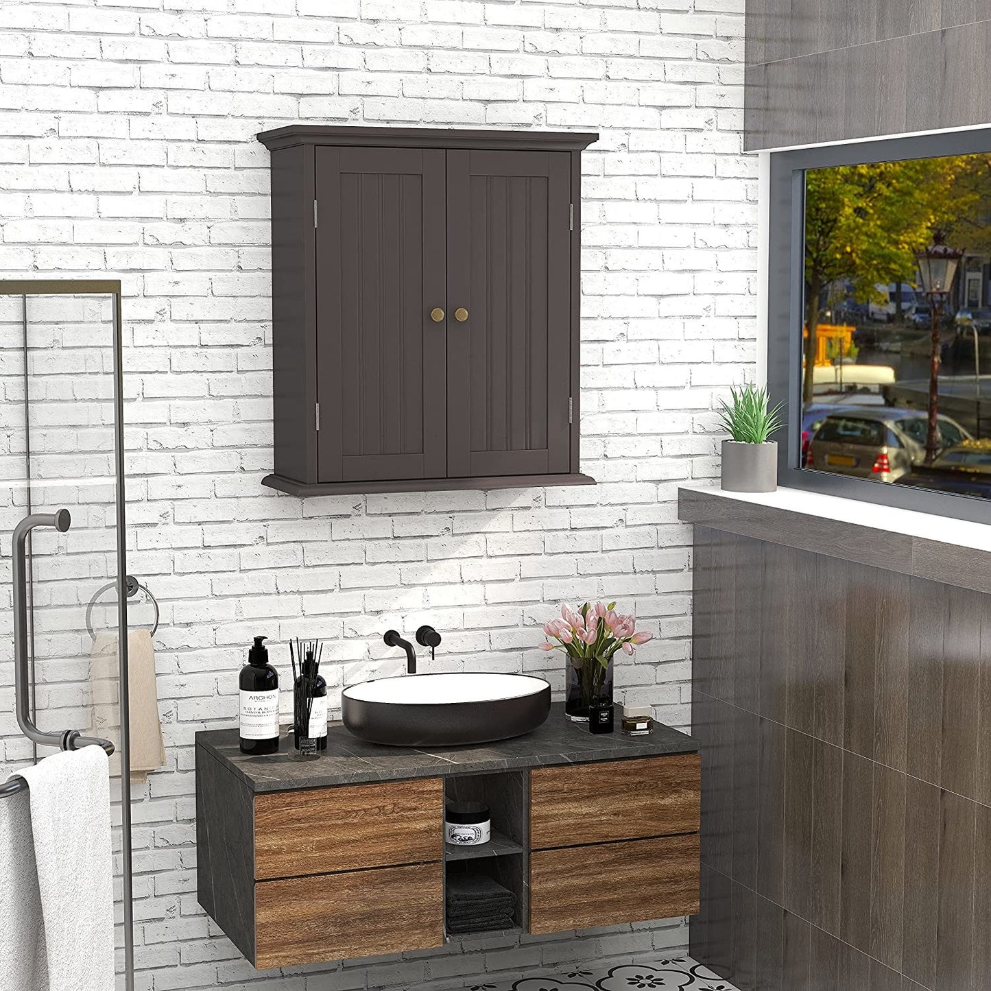 Bathroom wall cabinet